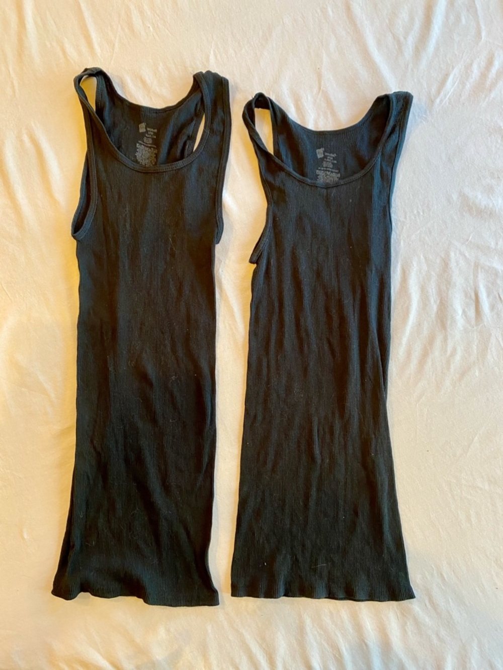 Two Black Ribbed Tank Top - Picture 3 of 3